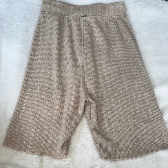 Gilly Hicks knitted biker shorts - Picture 3 of 6